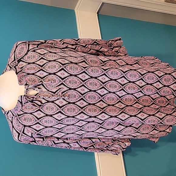 HM Navy Fuchsia Diamond Drop Tie Front Top - Large - Picture 3 of 3